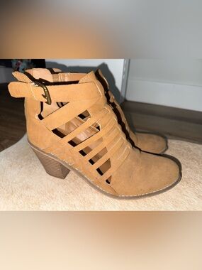 FREE with bundle (2+) GUESS Women’s Tan Suede Strappy Block Heel Ankle Boots